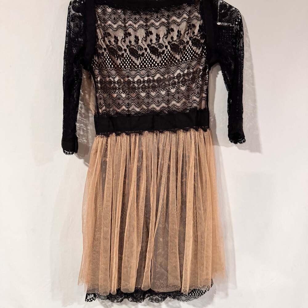 TS Three Seasons Black and Taupe Sleeveless Sequin Pleated Bottom Dress - Picture 4 of 4